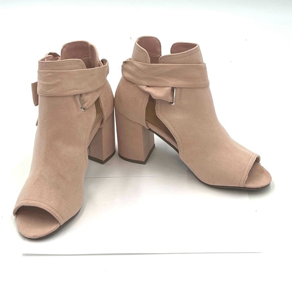 NIB Just Fab Karine Blush Suede Heeled Sandals Size 7 - Picture 1 of 11